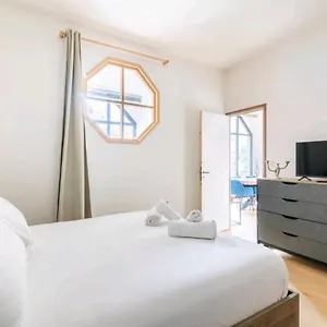 superbe-appartement-en-plein-centre.hotels-rhonealpes.com/